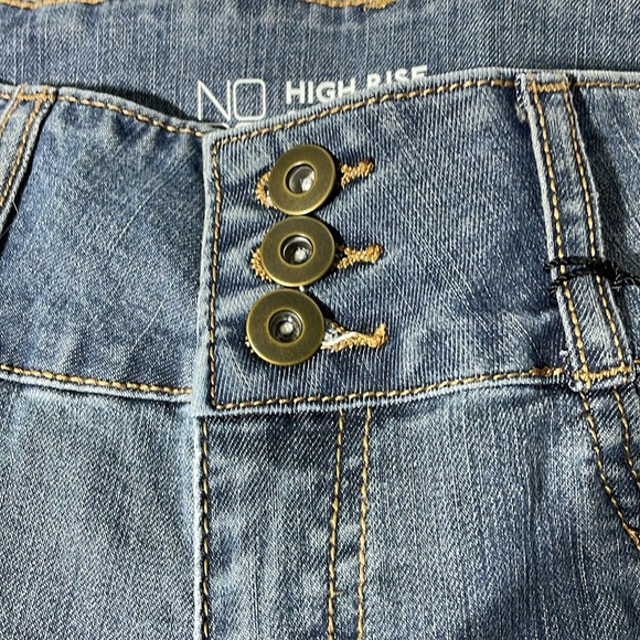 🆕 NEW No Bundaries high rise Sculpting Skinny Jeans - Picture 4 of 5